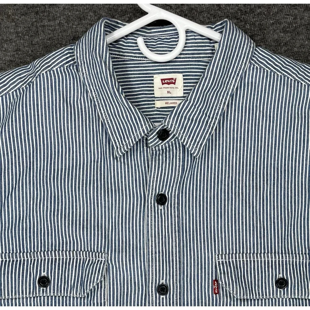 Levis Shirt Men's XL Blue White Hickory Stripe Railroad Relaxed Button up